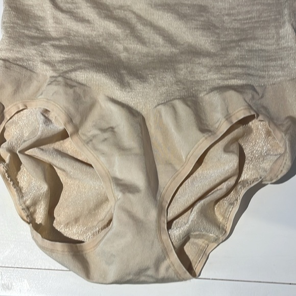 Maidenform Control It! Shapewear - Picture 2 of 6